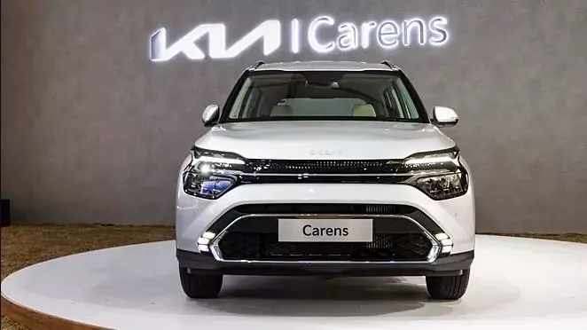 kia-carens-03