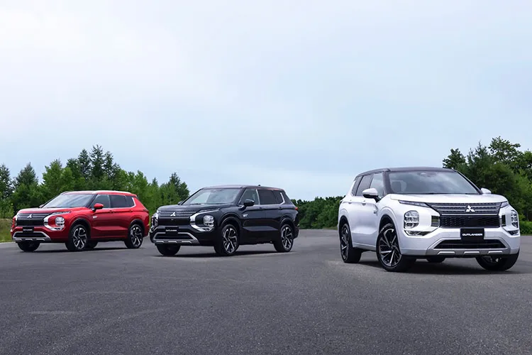 mitsubishi-outlander-black-edition-phev-2023-ra-mat-tu-833-trieu-dong-Hinh-11