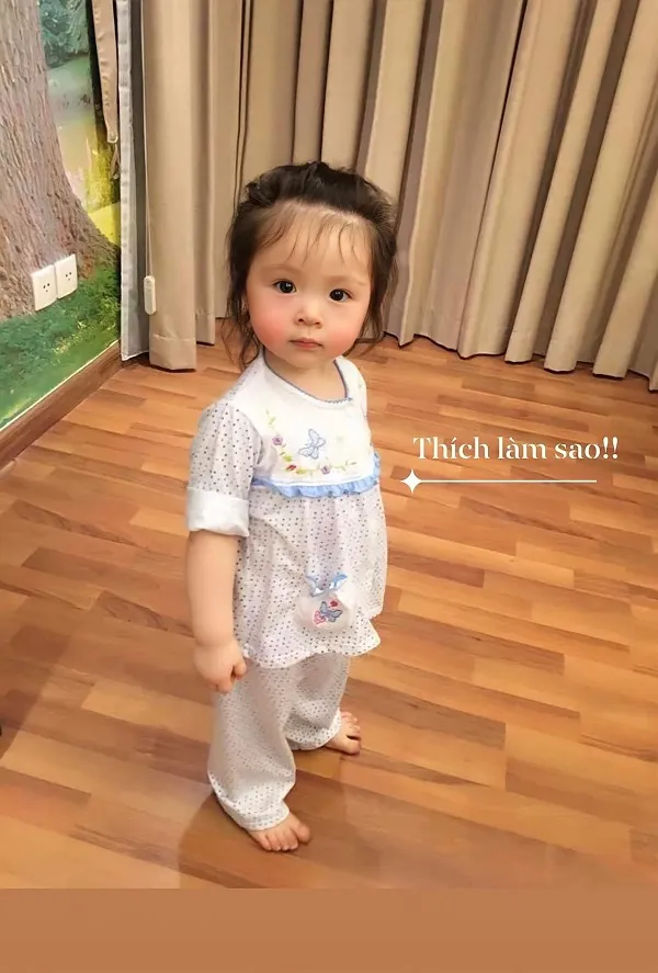 Ngỡ ngàng nhan sắc con gái Cadie Mộc Trà của Elly Trần hiện tại