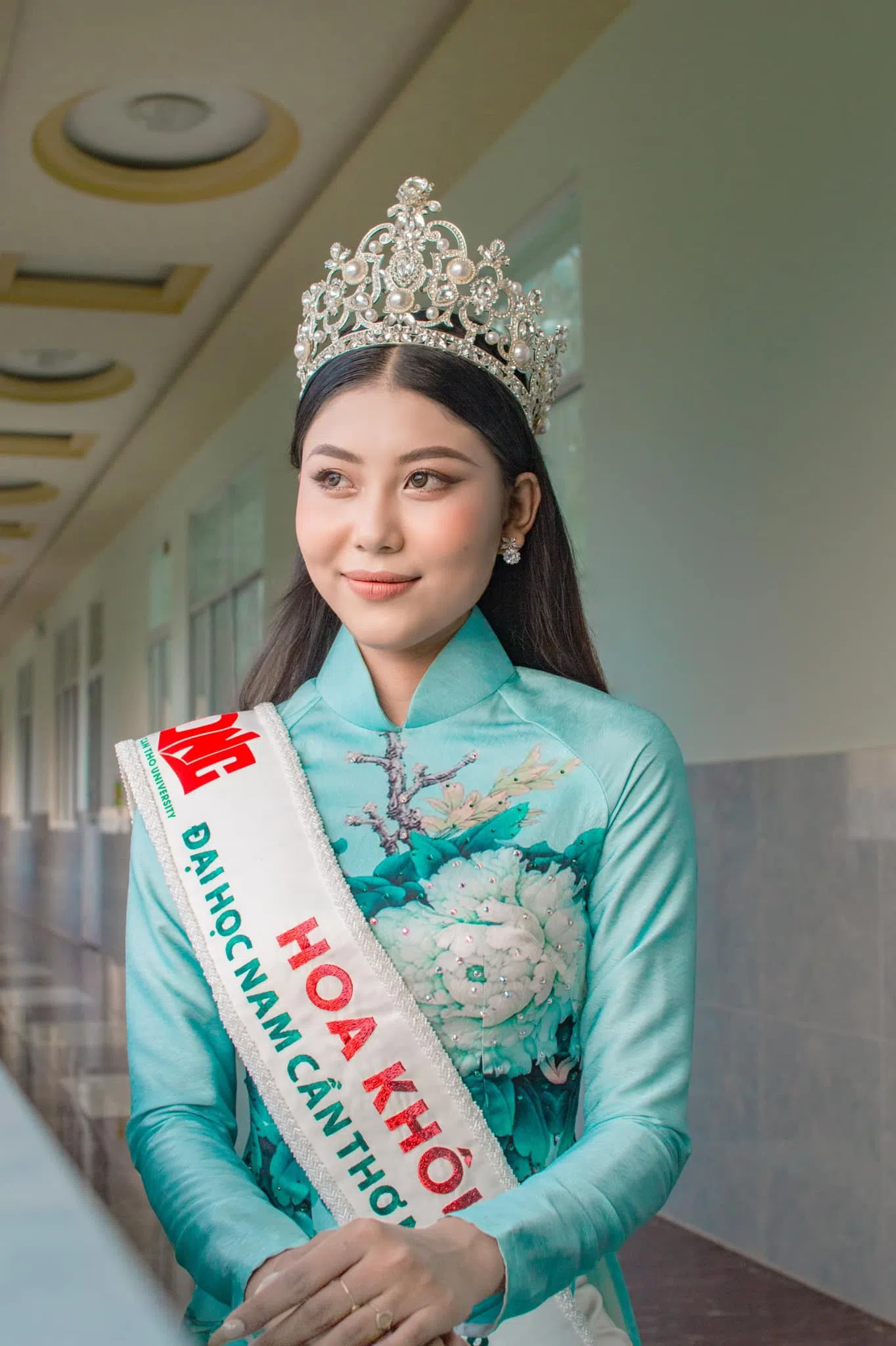 Chân dung Á hậu 2 'vượt mặt' Nông Thúy Hằng đi thi Miss Earth 2022