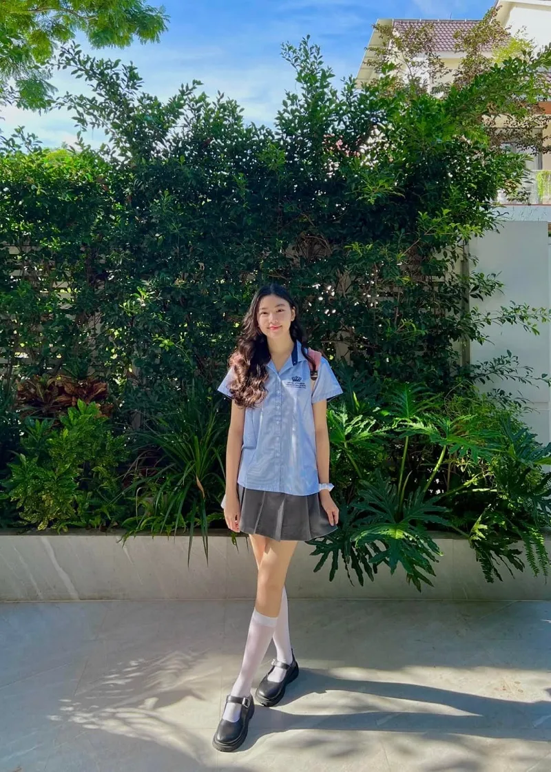 Lọ Lem và Hạt Dẻ nhà MC Quyền Linh được mệnh danh là 'nữ thần học đường'