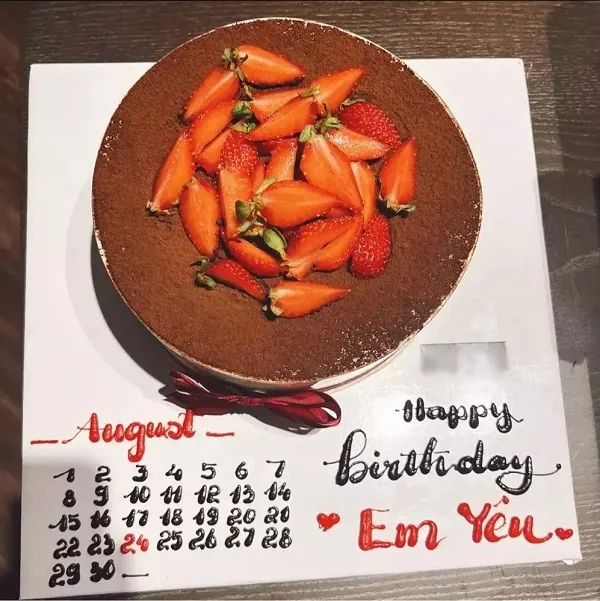 Cuộc tình không phô trương vẫn bền lâu của Đặng Văn Lâm và bạn gái Yến Xuân