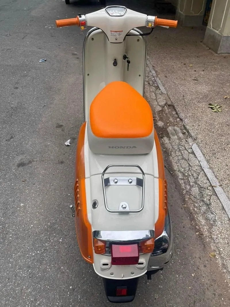 Có gì ở chiếc xe Honda Julio 20 năm tuổi được rao bán với giá đắt hơn Honda SH