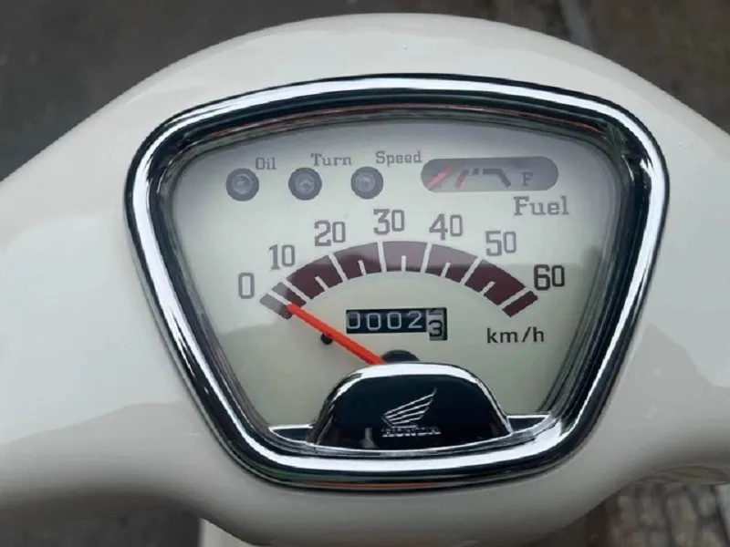 Có gì ở chiếc xe Honda Julio 20 năm tuổi được rao bán với giá đắt hơn Honda SH