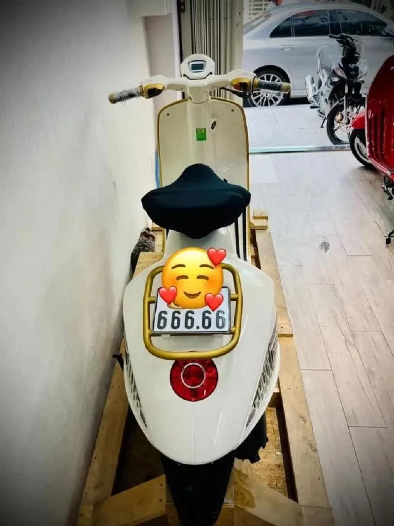 Chiếc Vespa ngũ quý 6 có gì mà được 'hét giá' 3,5 tỷ đồng gây tranh cãi