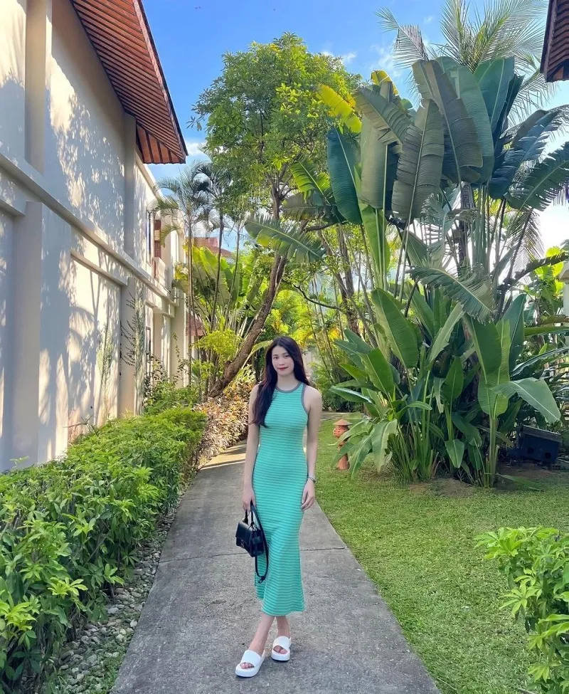 Giải nghệ vì chấn thương, cựu cầu thủ U19 Việt Nam gây sốt với body 'hết nước chấm'