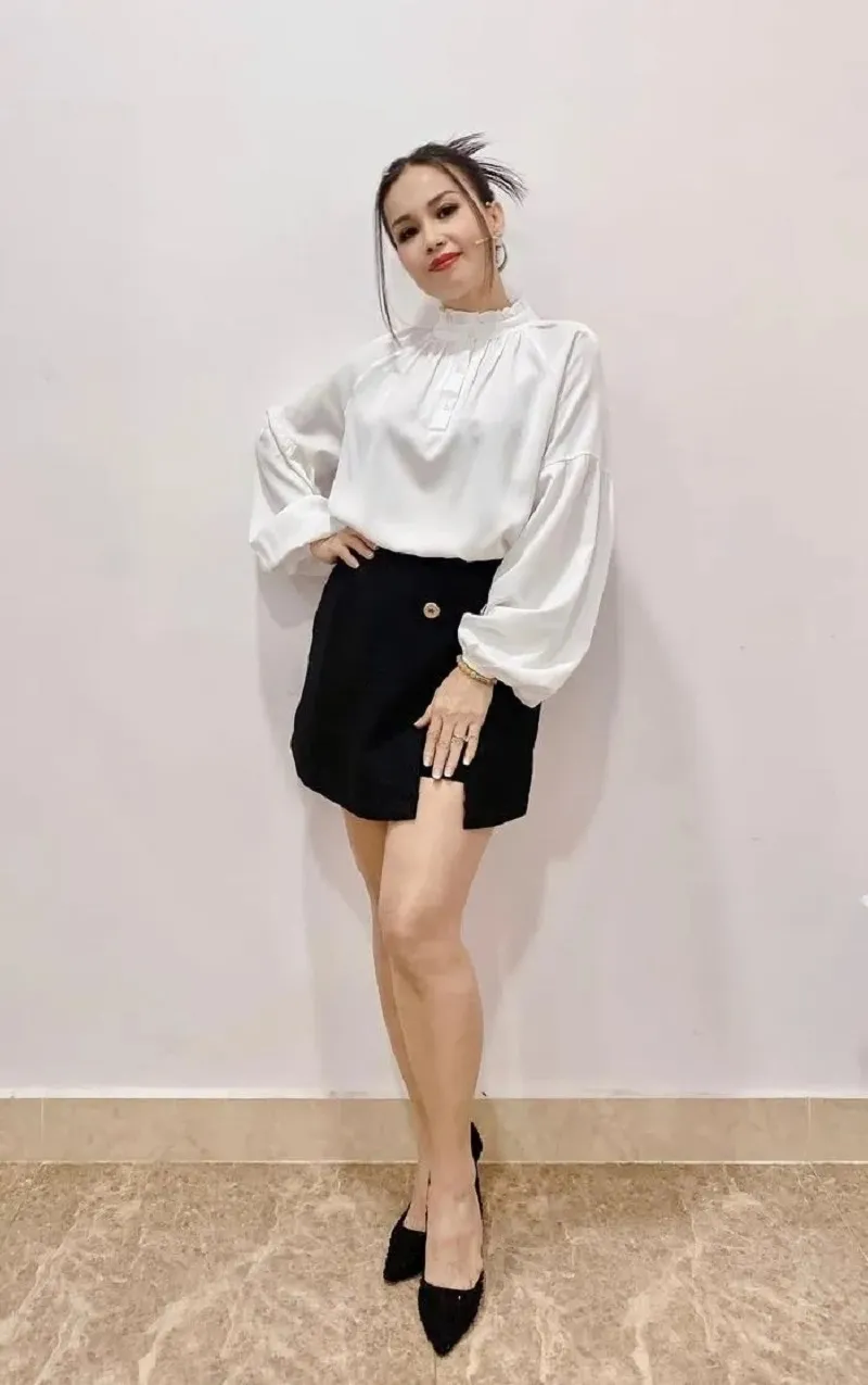 Cẩm Ly để lộ mặt mộc ở tuổi U60, nhan sắc gây ngỡ ngàng