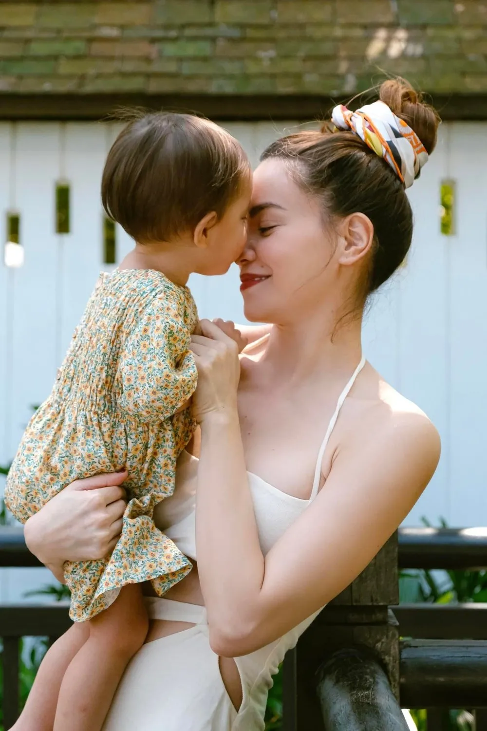 Học hỏi cách dạy con độc đáo nhà Hồ Ngọc Hà và Kim Lý, ai cũng nể