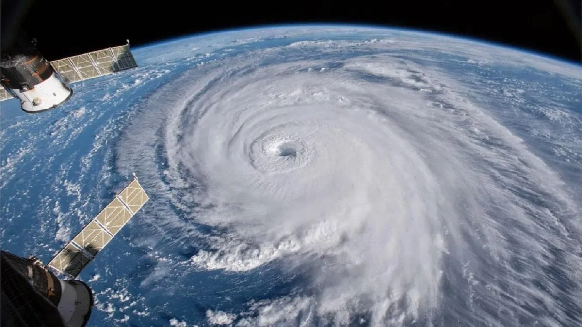 Bão Noru 'mở đường' cho loạt bão dồn dập vào biển Đông cuối năm