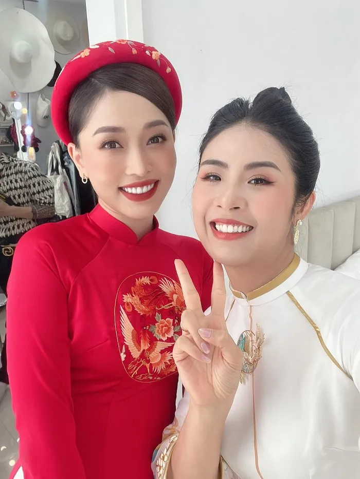 Chùm ảnh đám hỏi Bình An - Phương Nga: Dàn phù dâu phù rể trai tài gái sắc