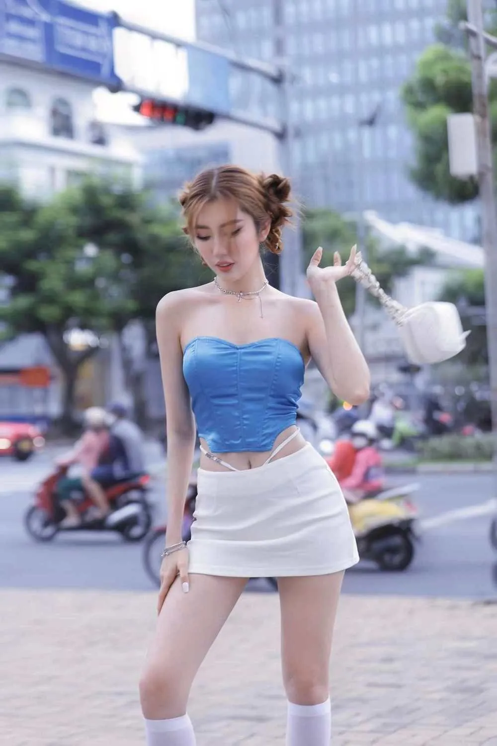 Body ngày càng mỏng của Thúy Ngân gây tranh cãi