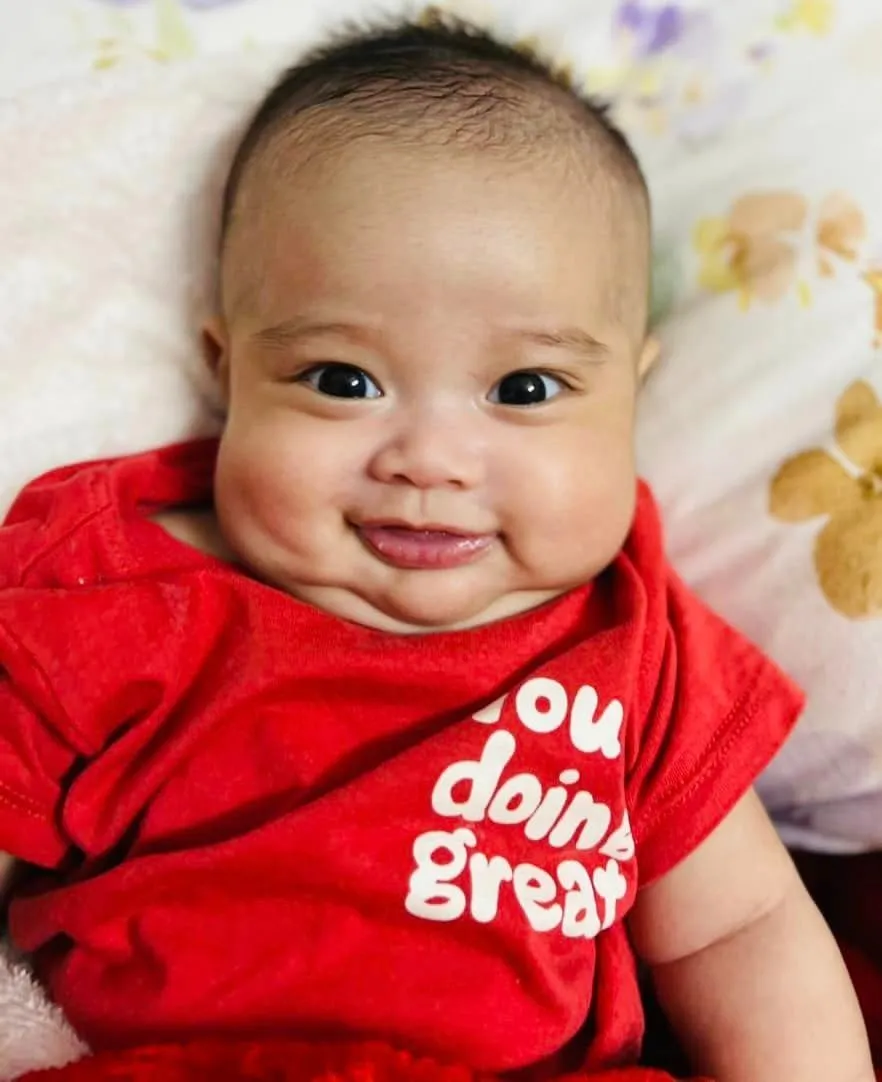 Quý tử nhà Lê Dương Bảo Lâm có loạt biểu cảm khiến người xem tan chảy