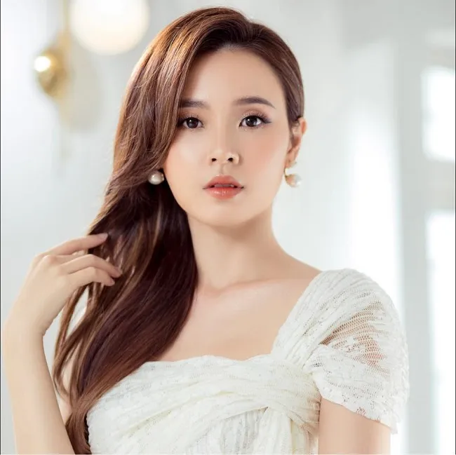 Midu chính thức lên tiếng về tin đồn có thai, 'bác sĩ bảo cưới'