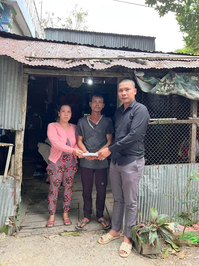 Không kèn trống, Lộc Fuho đến nhà bé Hạo Nam hỗ trợ gia đình: Số tiền bất ngờ