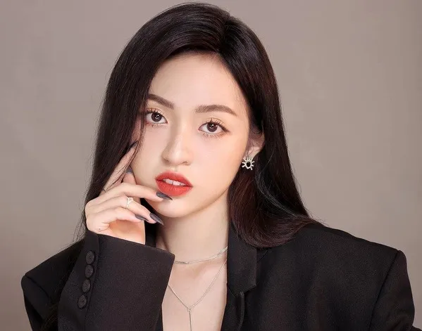 Hotgirl 'trứng rán' Thanh Tâm muốn rơi lệ khi lieentujc bị gọi tên vào đường dây của 'tú ông' Lê Hoàng Long
