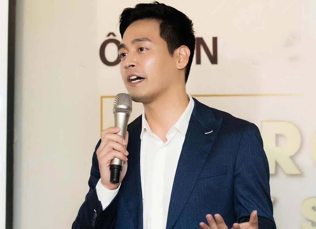 MC Phan Anh tiếp tục dấy lên tranh cãi khi bình luận về phát ngôn 'lì xì là món nợ'