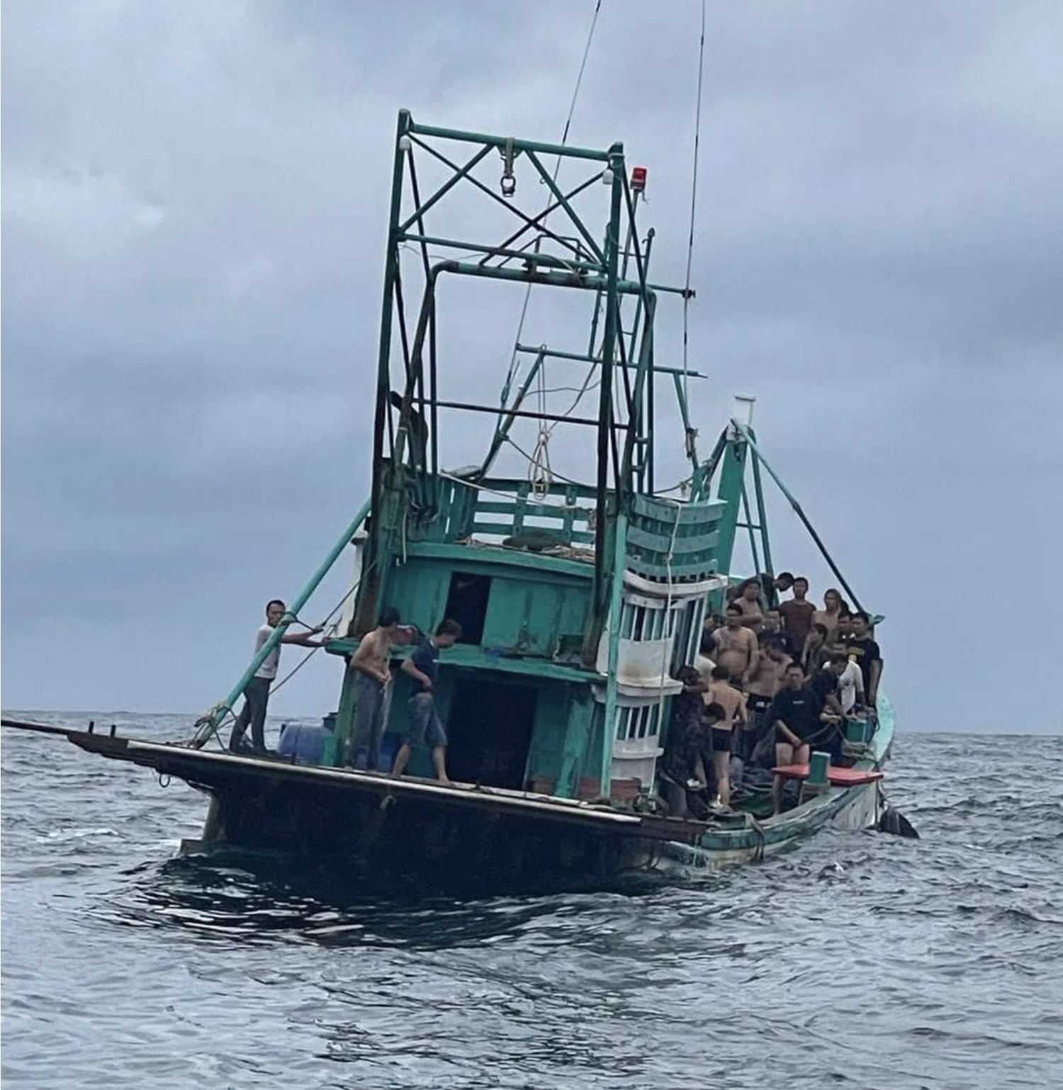Chìm thuyền ở ngoài khơi Campuchia, hàng chục người Trung Quốc mất tích