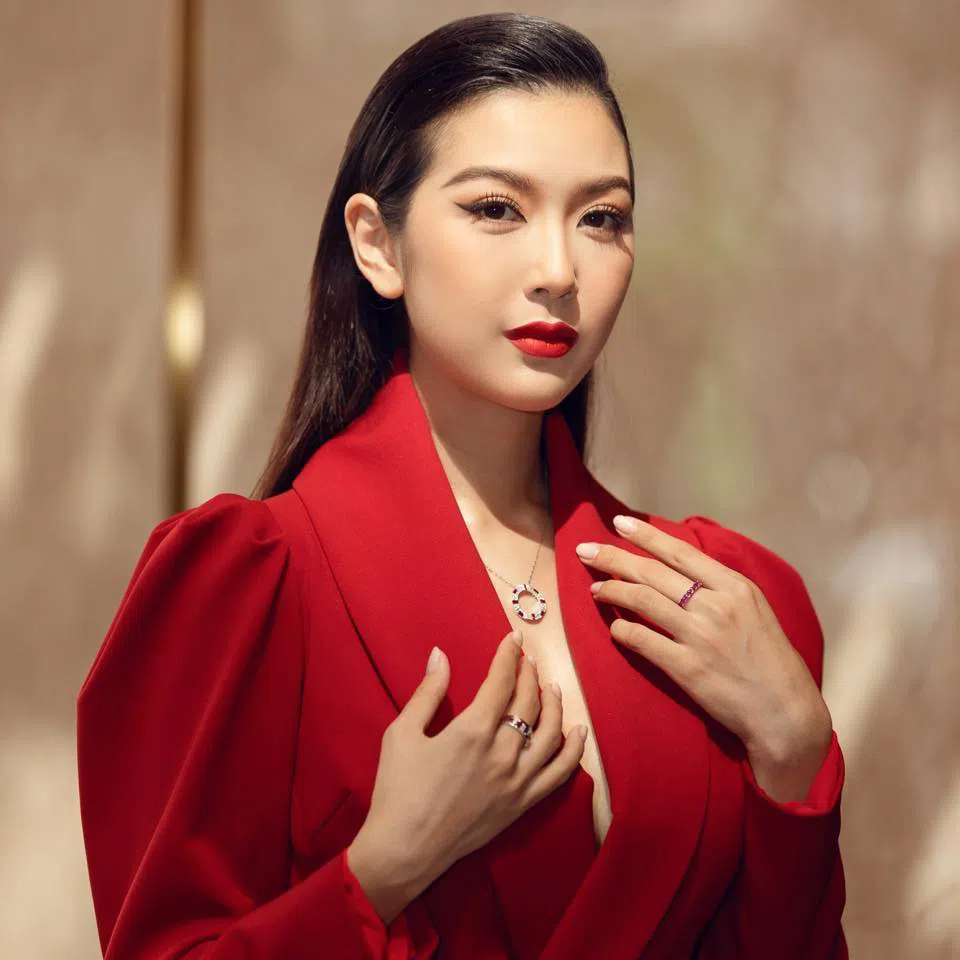 Thuý Vân bị nghi 'rạn nứt' với BTC Miss Universe Vietnam, động thái mới nhất càng gây xôn xao 