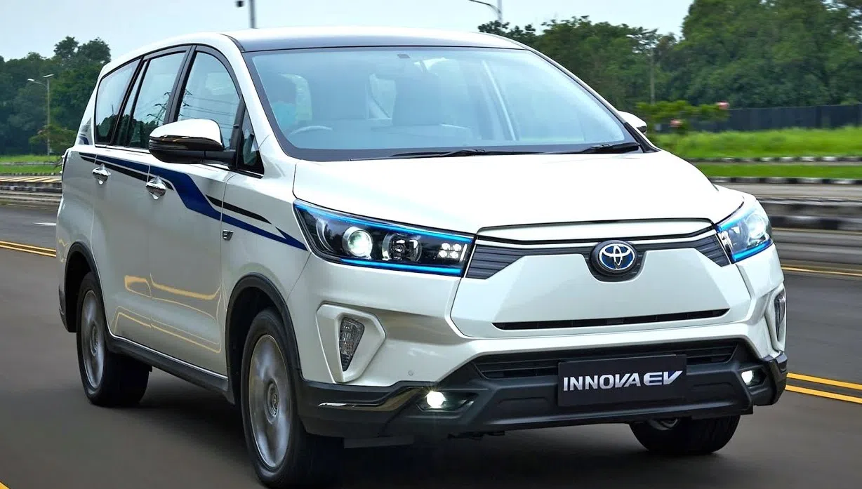 Toyota Innova lộ diện với ngoại hình mới, thay tên đổi vận: Quyết chiếm lại ngôi vương vua doanh số 