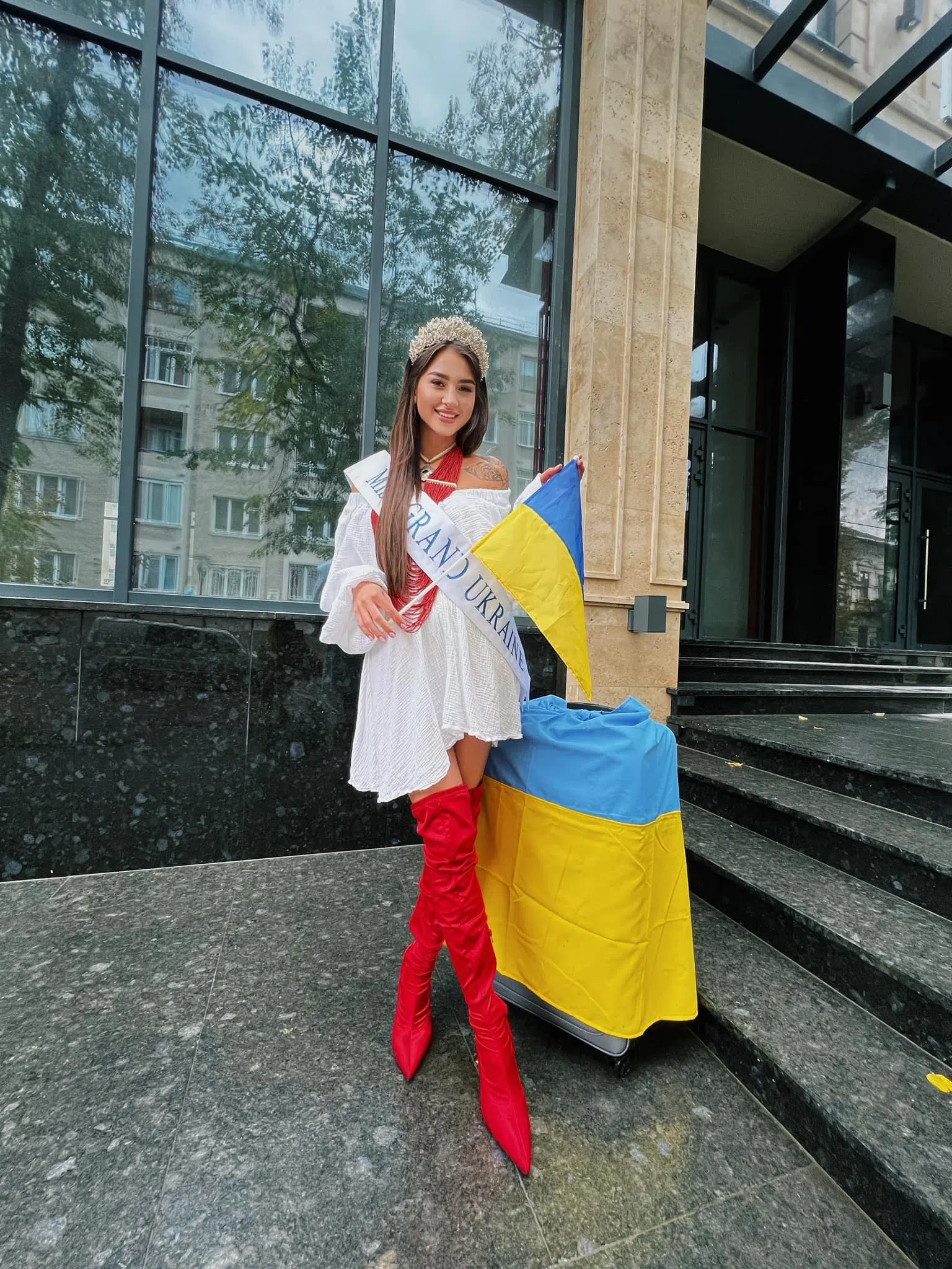 Thực hư thông tin Hoa hậu Miss Grand của Ukraine bỏ thi vì bị xếp chung phòng với Hoa hậu Nga