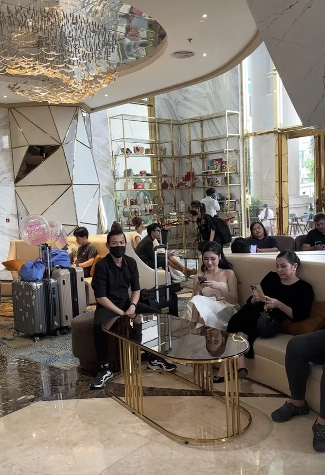 Buổi họp báo Miss International Queen Vietnam bị hủy, Hương Giang cũng phải ra về 