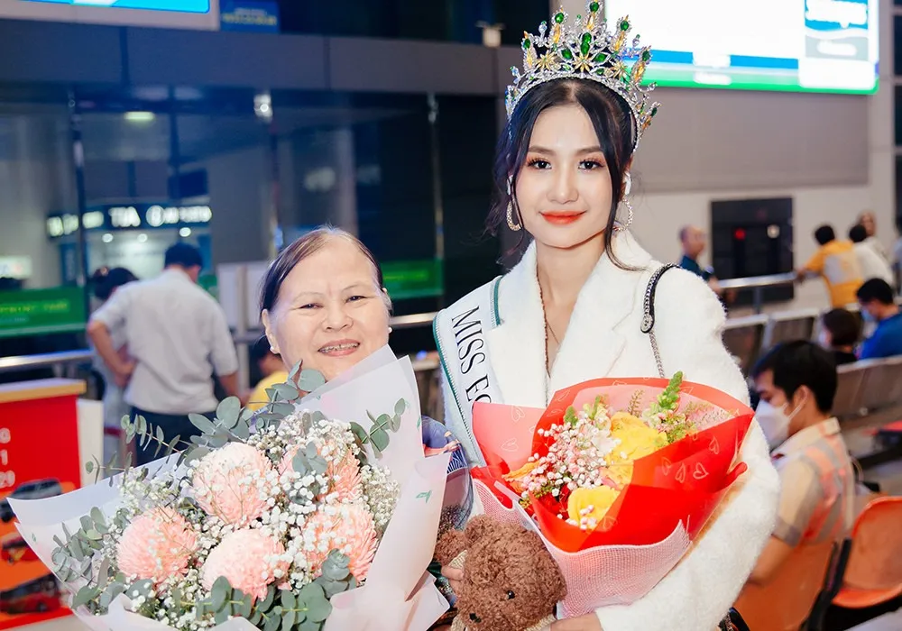 Nguyễn Thanh Hà về nước sau khi đăng quang Miss Eco International 2023