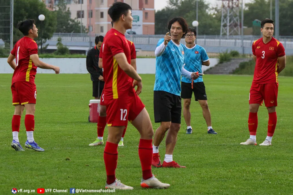 HLV Gong Oh Kyun chia sẻ mục tiêu với bóng đá Việt Nam, không quên gửi lời nhắn tới thầy Park