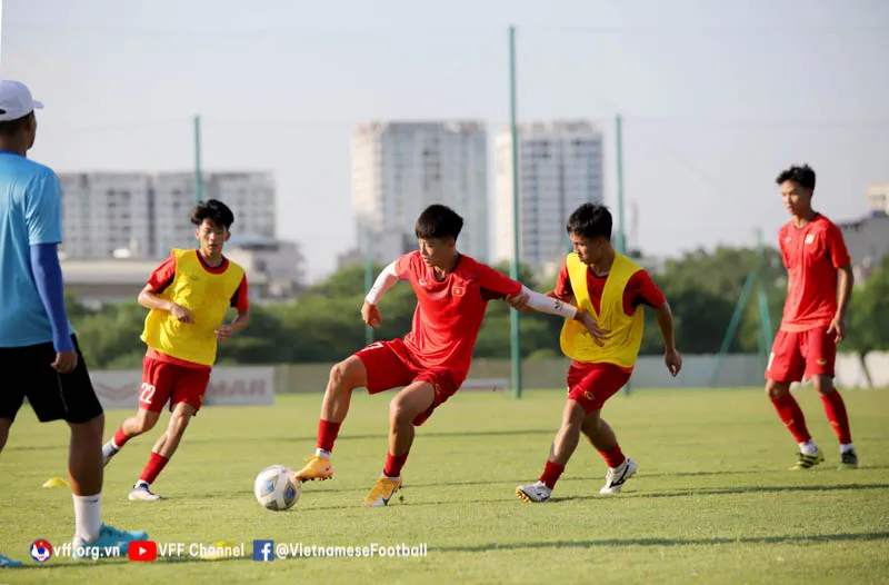 HLV Đinh Thế Nam chỉ ra điểm yếu cần khắc phục của U19 Việt Nam