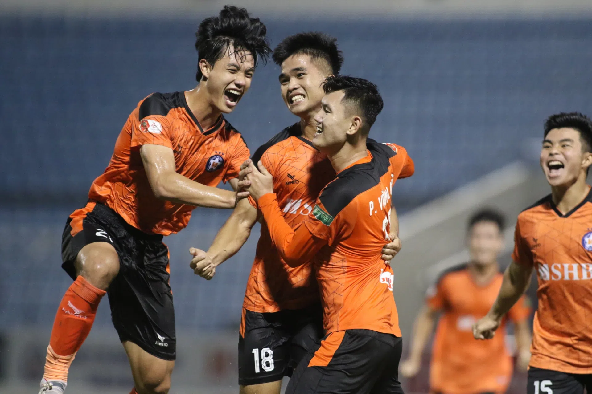 6 tài năng trẻ thi đấu ấn tượng tại V-League 2022: HAGL đóng góp một cái tên
