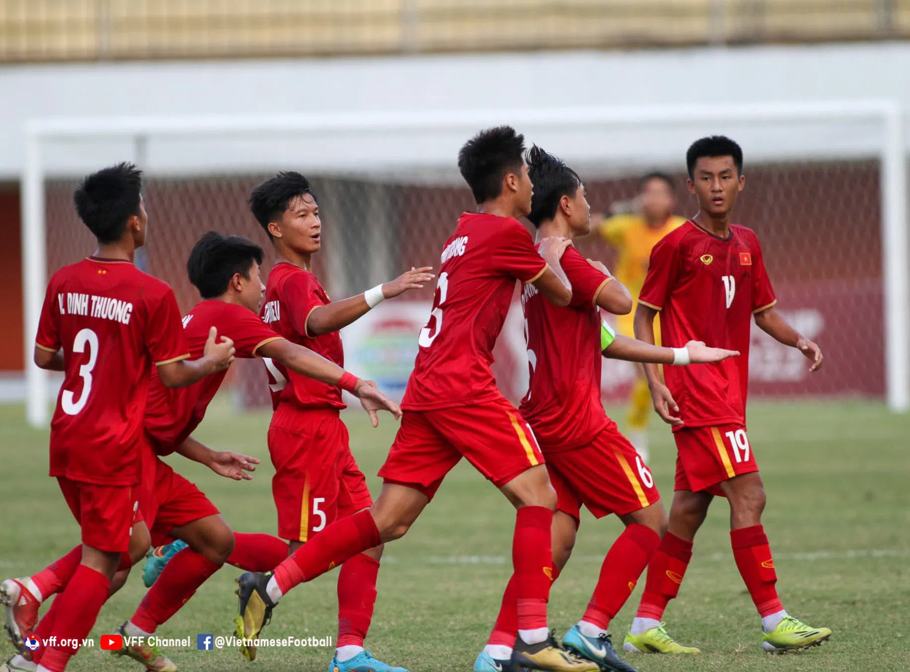 U16 Việt Nam thẳng tiến vào chung kết sau chiến thắng thuyết phục trước Thái Lan