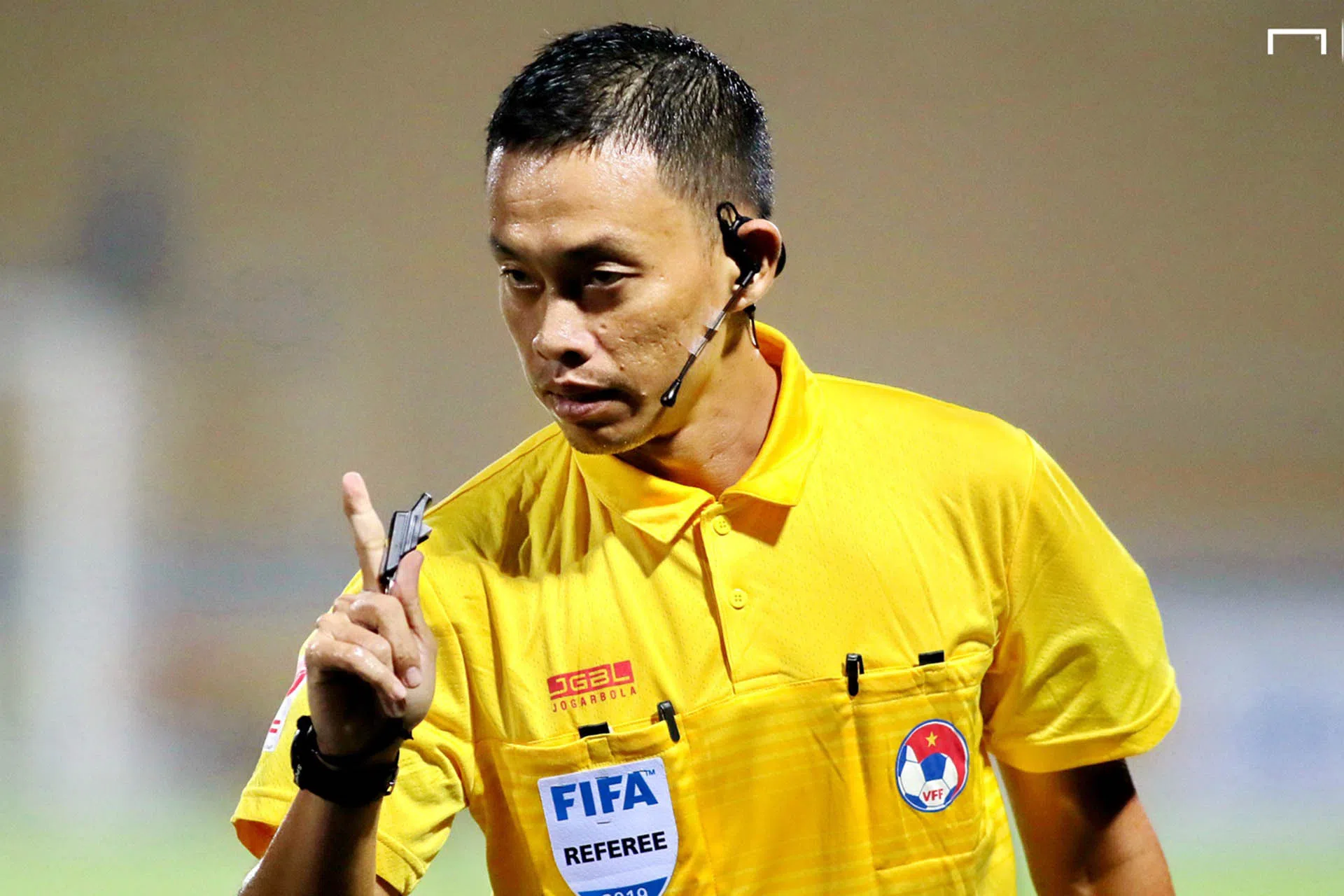 Trọng tài Ngô Duy Lân đối diện với án kỷ luật sau sai lầm ở trận Hà Nội FC với HAGL