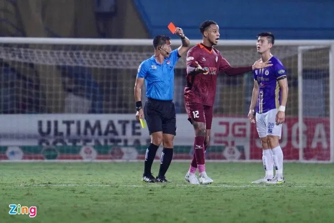Hủy diệt Hà Nội FC ngay tại Hàng Đẫy, HLV Nguyễn Đức Thắng nói gì về cuộc đua vô địch?