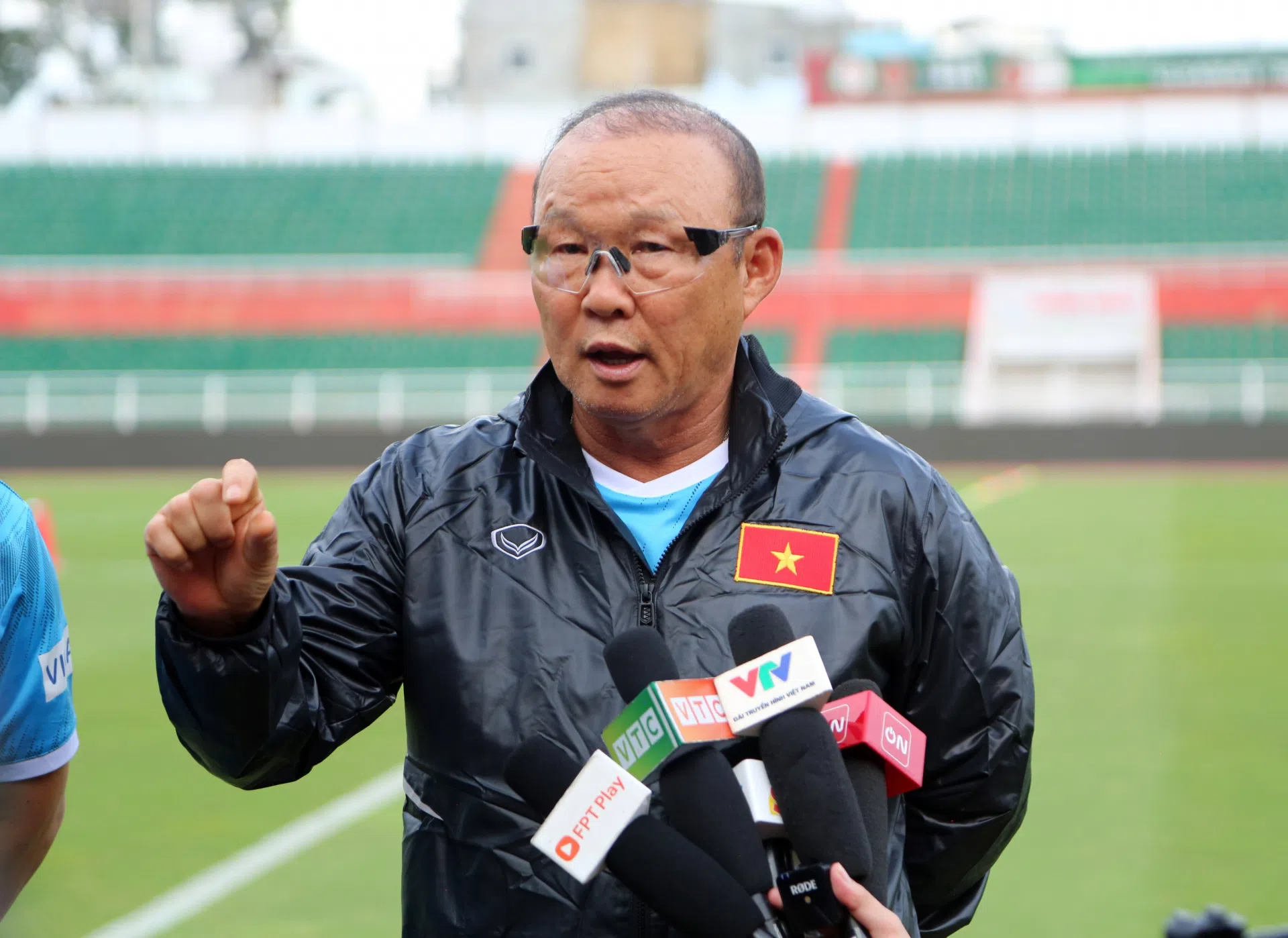Quang Hải trở về nước, thầy Park nói gì về khả năng dự AFF Cup 2022?