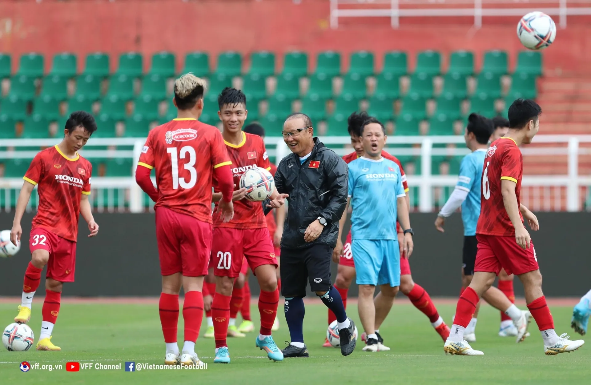 HLV Park Hang-seo 'tiết lộ' khả năng dự AFF Cup 2022 của Quang Hải