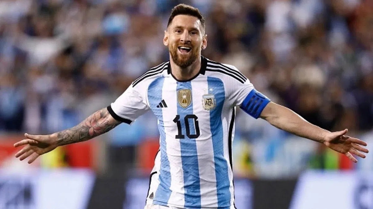 Messi out trình, lập cú đúp chỉ trong vòng 3 phút cho ĐT Argentina