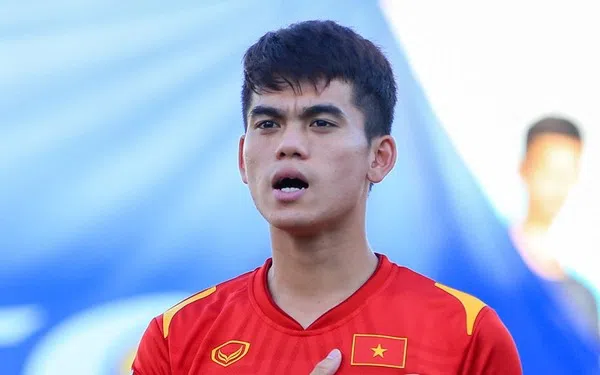 Top 5 QBV Việt Nam 2022 vắng bóng Quang Hải, Văn Hậu