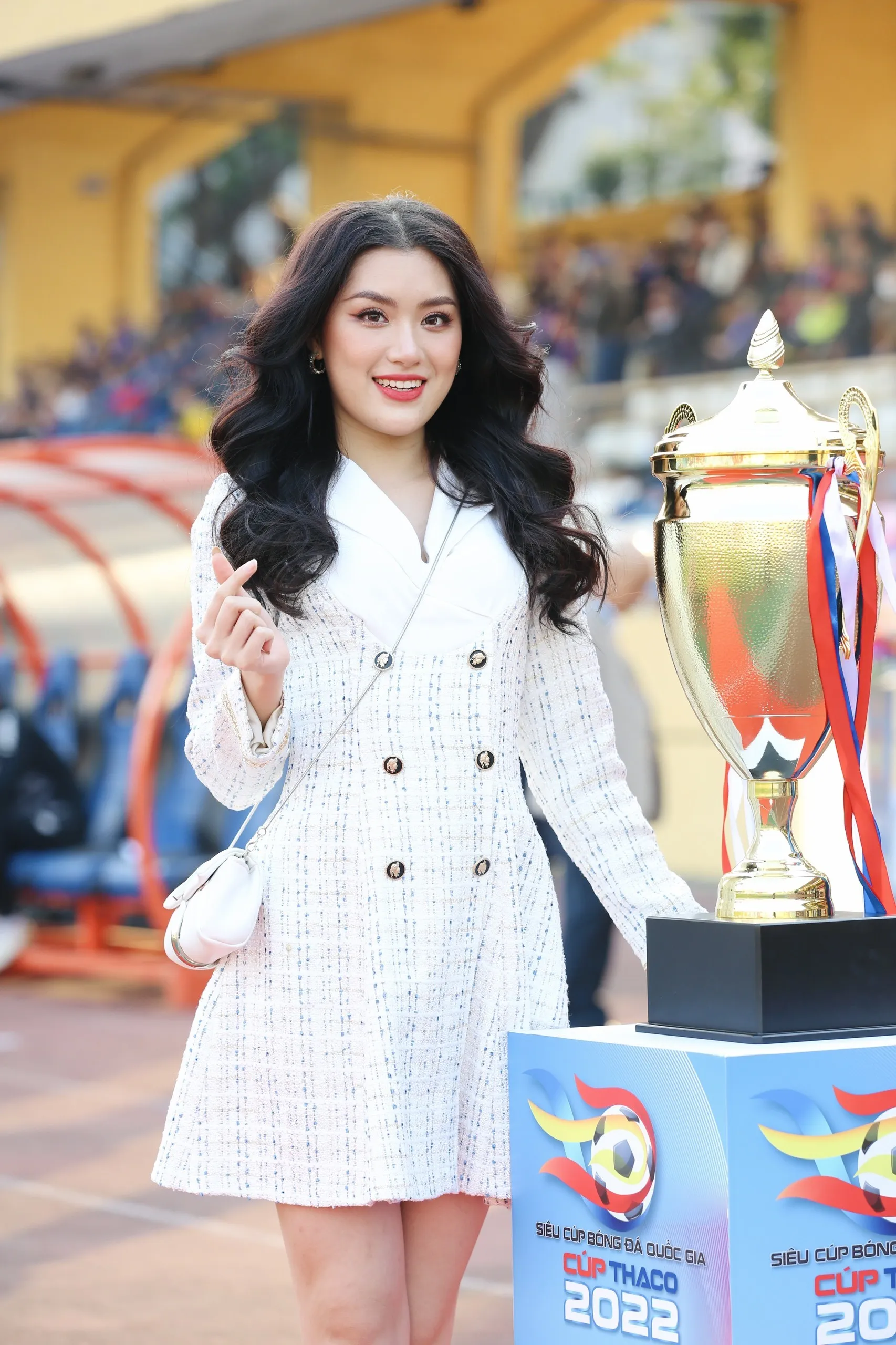 CHÙM ẢNH: Đỗ Mỹ Linh cùng dàn Hoa hậu rạng rỡ trong ngày Hà Nội FC đoạt Siêu Cup Quốc Gia