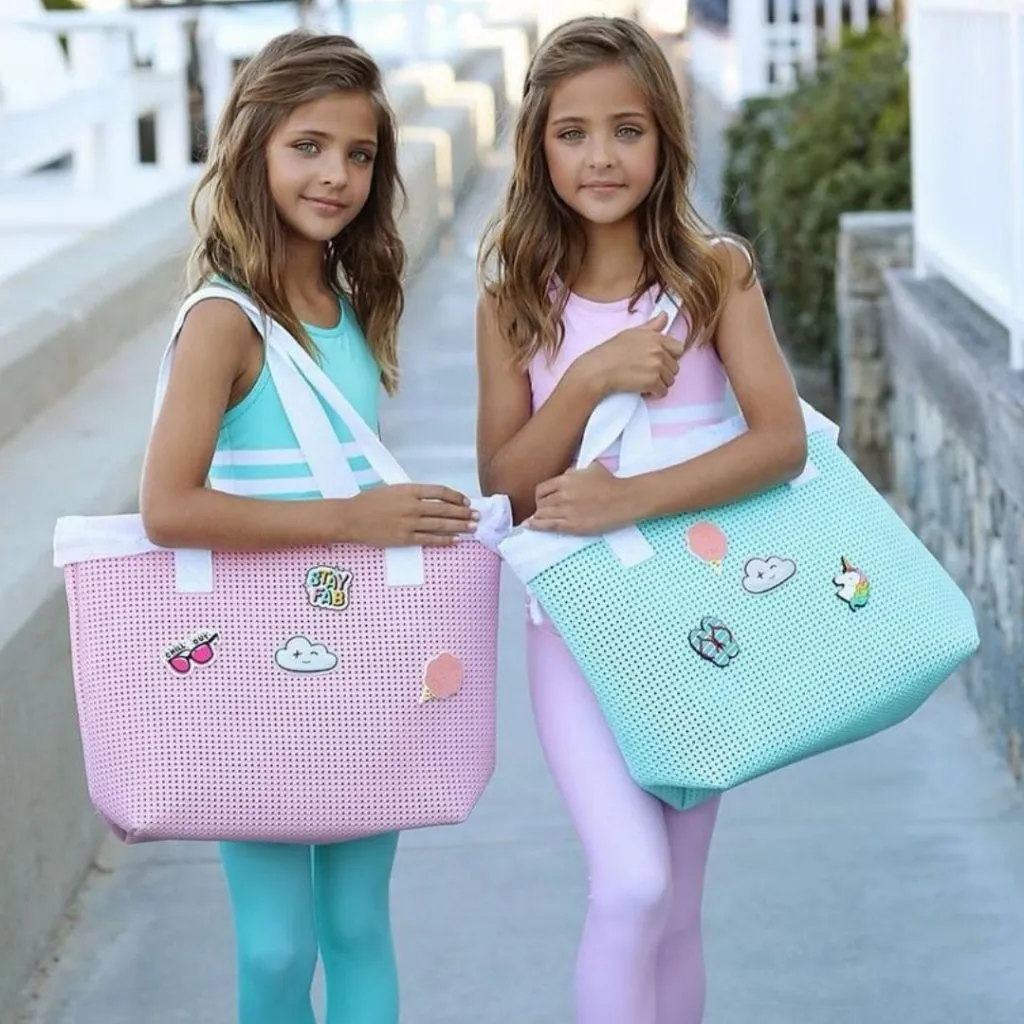 Mềm nhũn tim khi chiêm ngưỡng nhan sắc cặp song sinh đẹp nhất thế giới