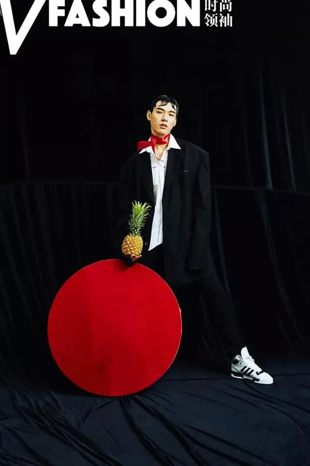 Vương Hạc Đệ và loạt mỹ nam Cbiz bị 'phong ấn' nhan sắc vì một kiểu tóc