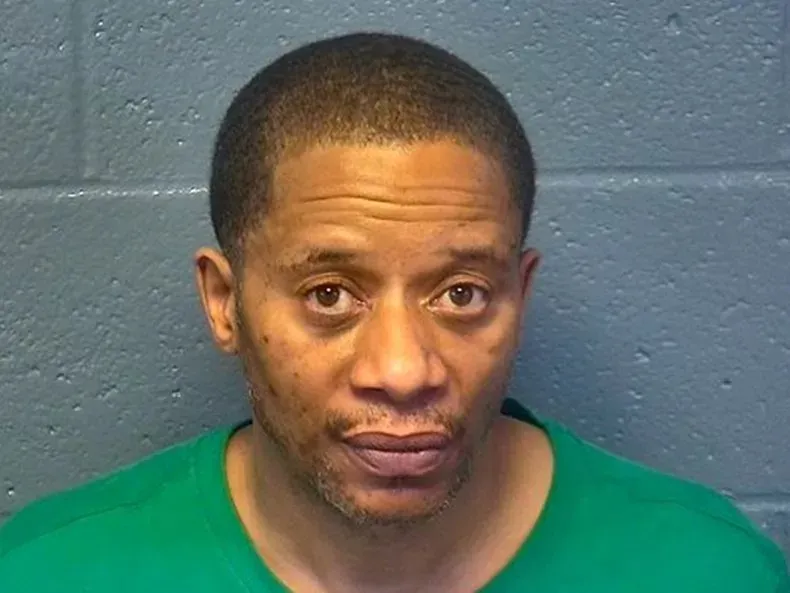 Tù nhân tố cai ngục tra tấn bằng Baby Shark qua đời bất thường trong phòng giam