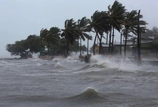 Biển Đông có thể đón bão giữa tuần tới, đất liền mưa trên diện rộng