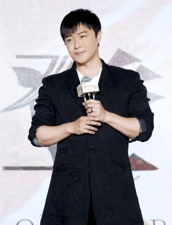 Trần Tư Thành có đời tư nhiều tai tiếng.