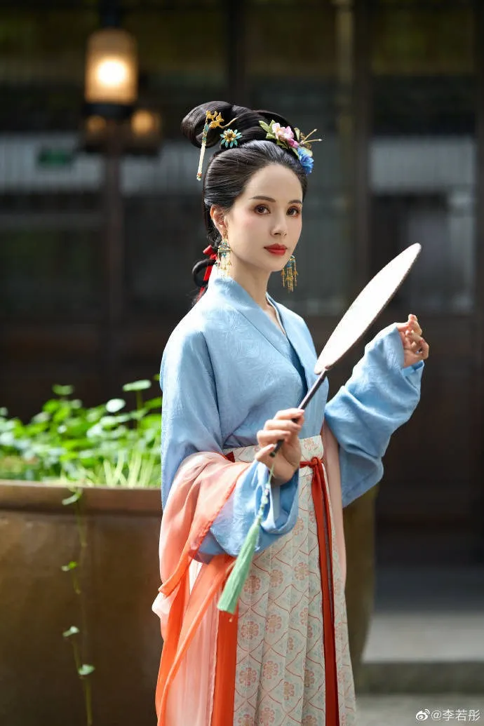 Khí chất tao nhã của nàng 