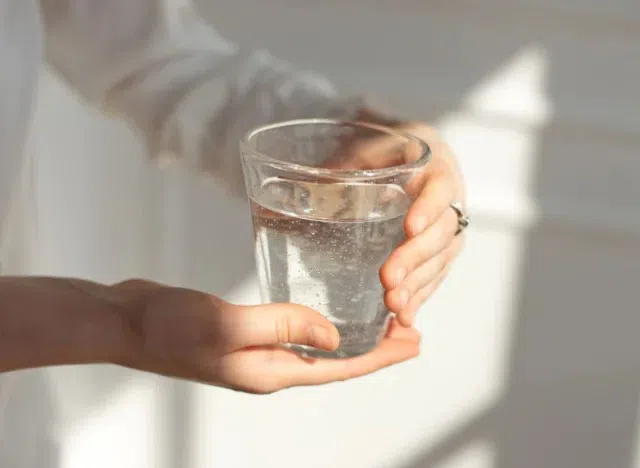 Nước lọc chính là loại chất lỏng tốt nhất cho thận.