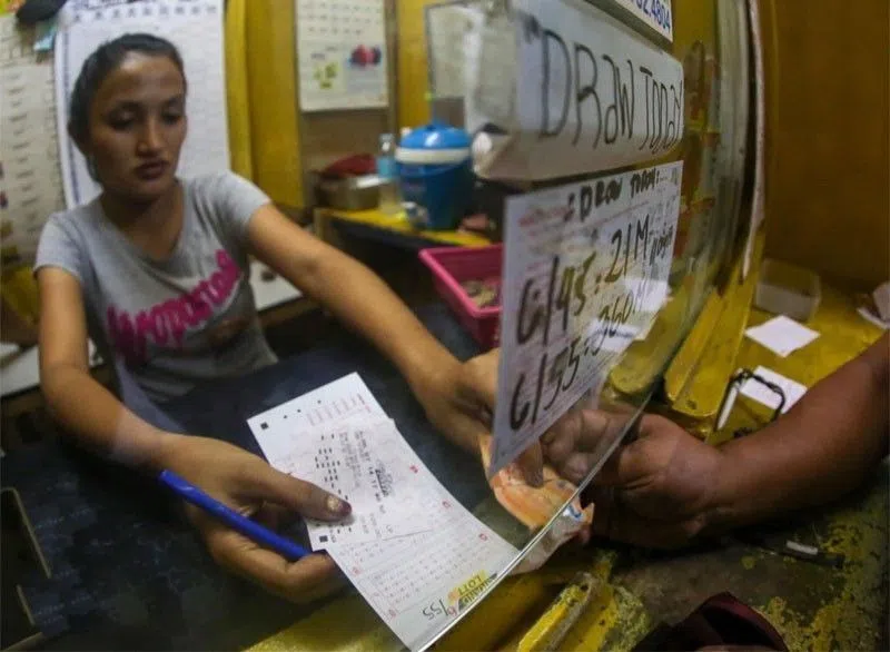 Hơn 400 người trúng số độc đắc, Philippines muốn mở cuộc điều tra