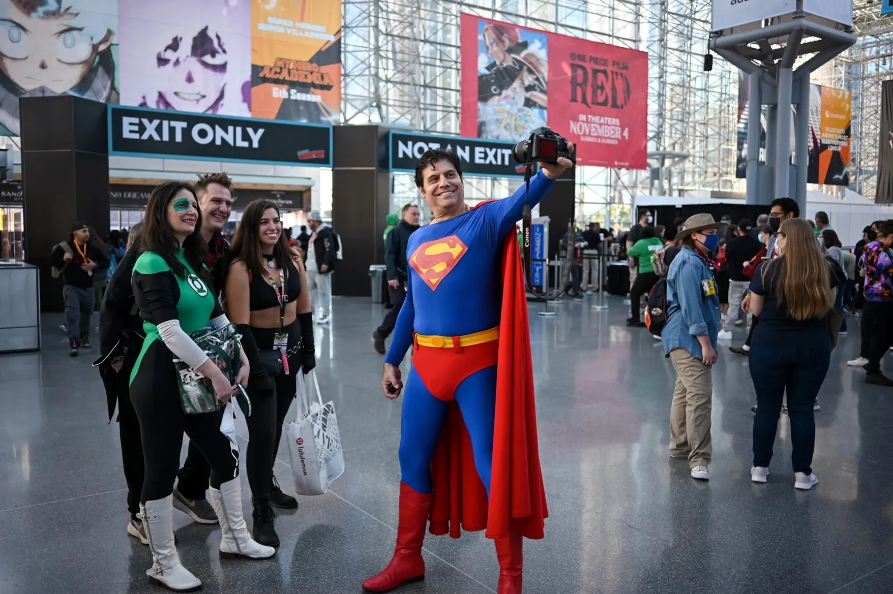 Superman tạo dáng trong New York Comic Con.