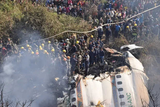 Phút cuối ám ảnh bên trong máy bay rơi ở Nepal qua livestream hành khách