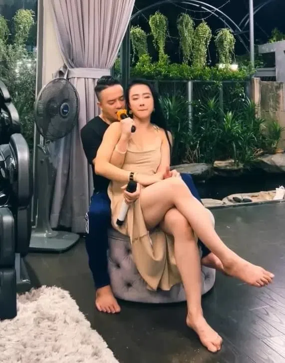'Ngán tận nóc' với những màn PR tình cảm 'ố dề' của Cao Thái Sơn và Angela Phương Trinh
