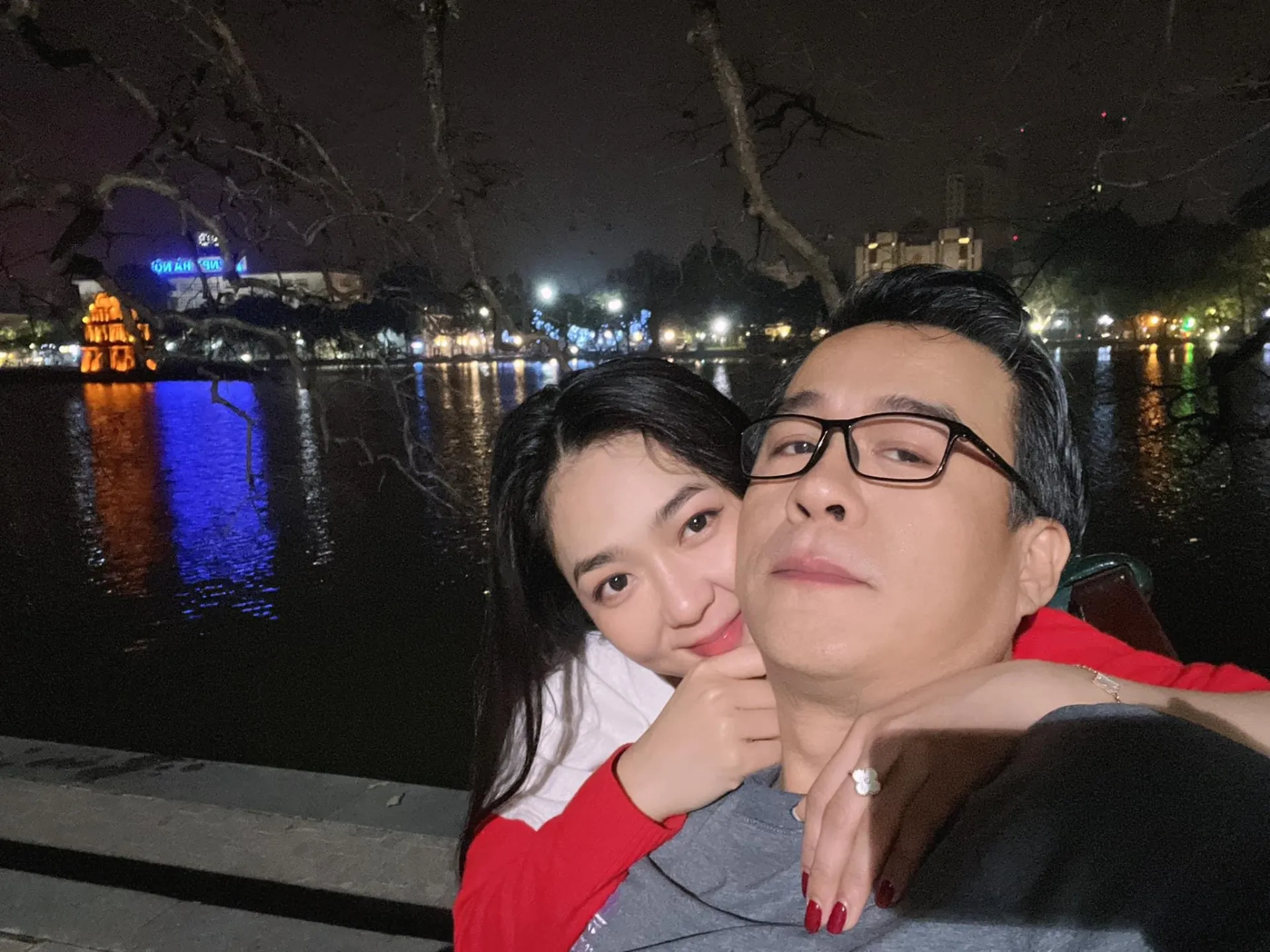 Cuộc sống hôn nhân của 'Vua cá Koi' và Hà Thanh Xuân hiện ra sao?
