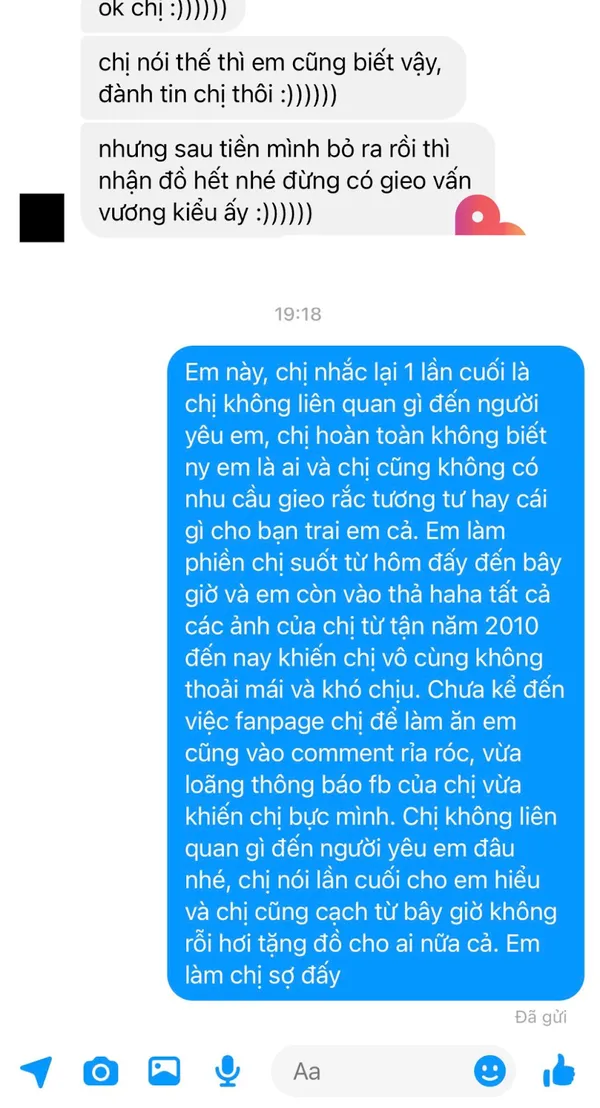 Tặng đồ cho nam shipper trẻ tuổi, cô gái bị 'dằn mặt' vì bị cho là 'tiểu tam'